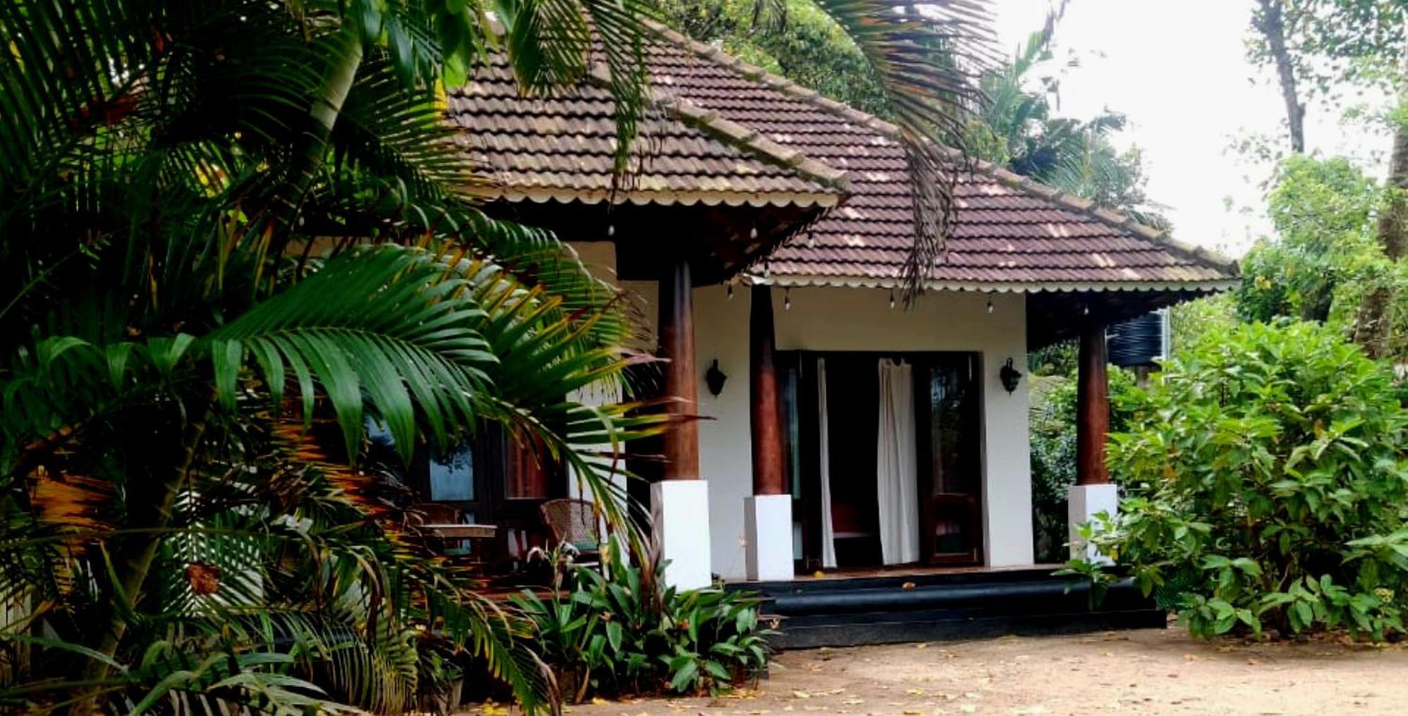 The Frangipani Marari Beach Villa Mararikulam Exterior photo